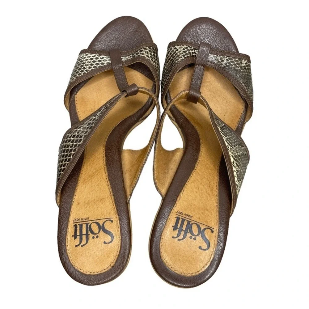 Sofft Brown Leather Snakeskin Print T Strap‎ Heeled Sandals Slides Size 7.5 M
